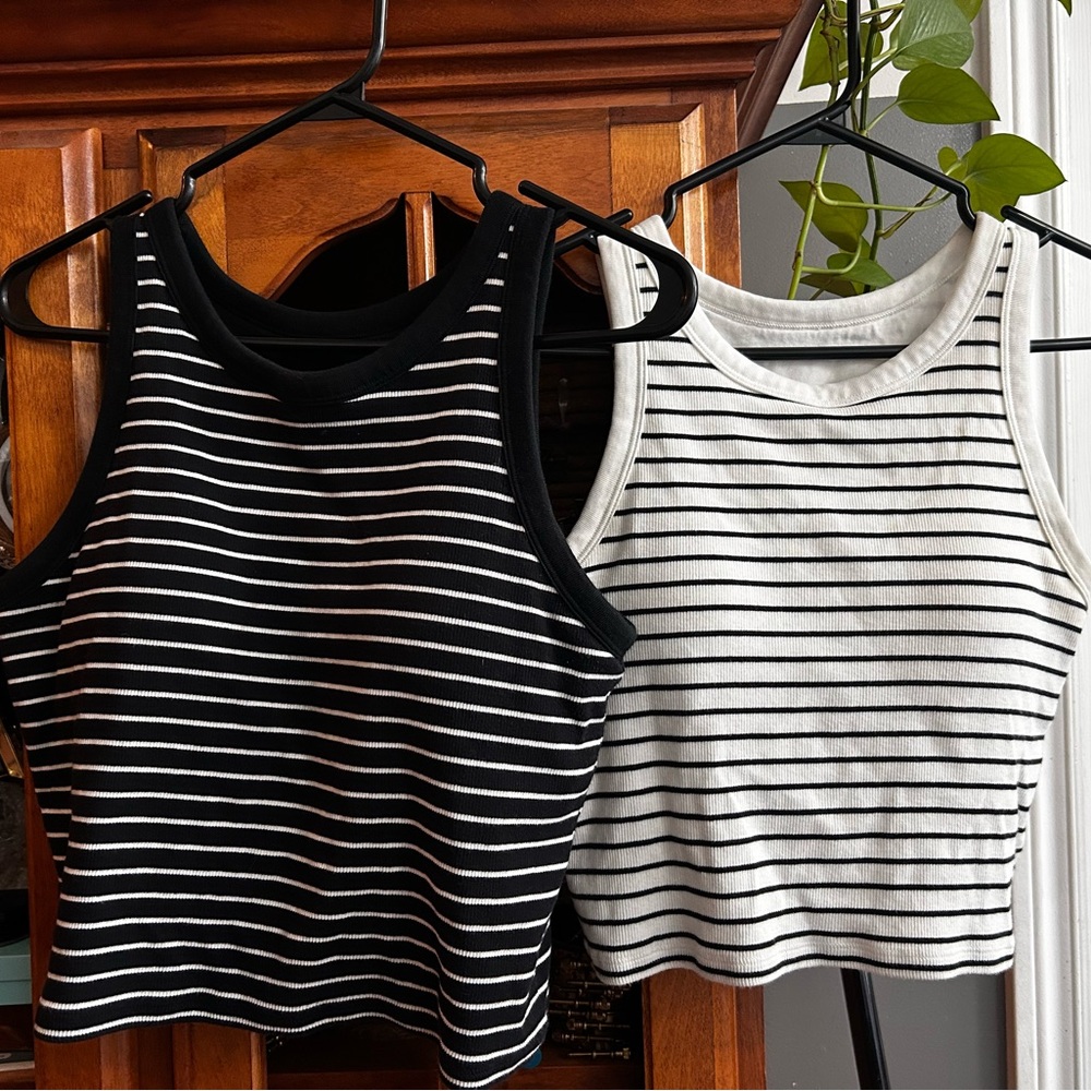 Uniqlo bra tops Pack of 2!